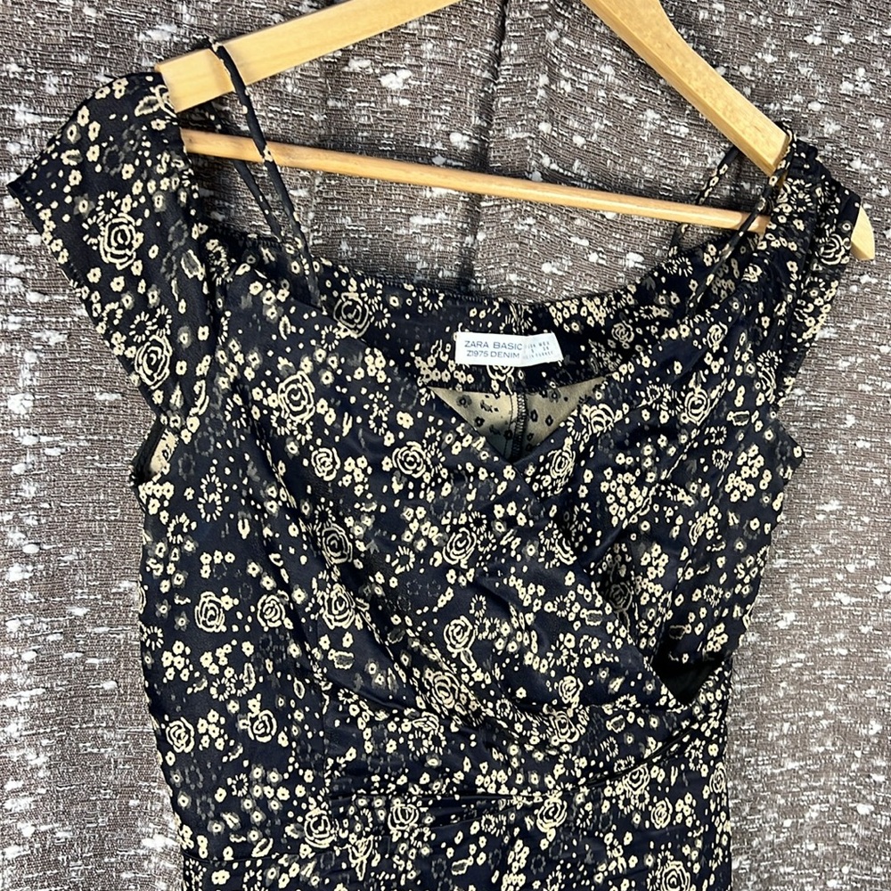 ZARA BASIC Z1975 Denim Off The Shoulder Dress Navy Blue W/ Cream Floral Print - Picture 4 of 10